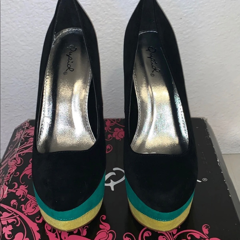 Heels - Picture 6 of 6